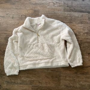 No Boundaries furry top with pocket